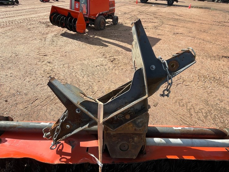 #1019-•-kubota-f2400-4wd-tractor-with-attachments-image-82