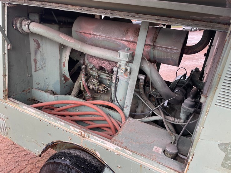 #1090-•-gardner-denver-towable-air-compressor-image-21