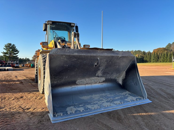 #1884-•-1998-volvo-l120c-wheel-loader-image-13