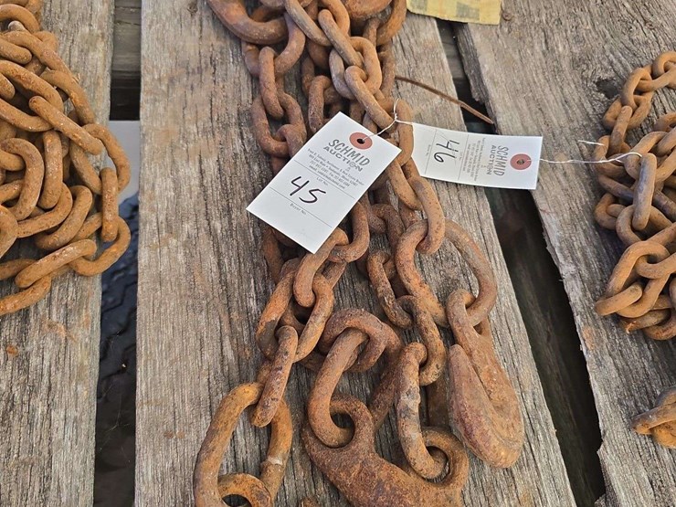 4-chains-with-triangular-link-and-hook-image-1
