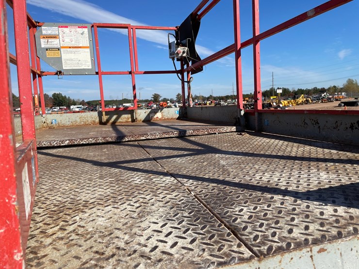 #1878-•-skyjack-sj7135-4x4-off-road-scissor-lift-image-21