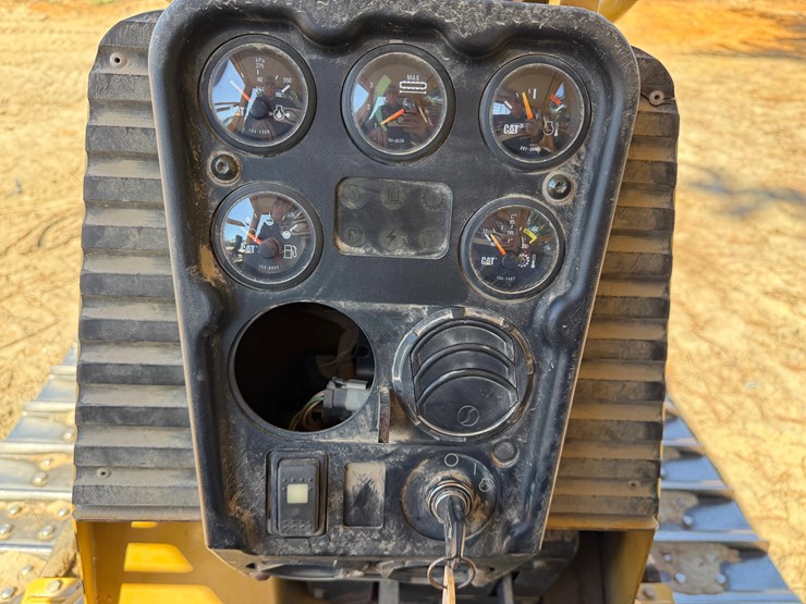 caterpillar-d3g-xl-image-15
