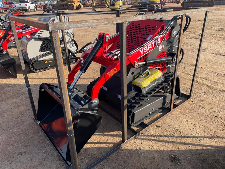 #3241-•-agt-ysrt14-skid-steer-loader-image-1