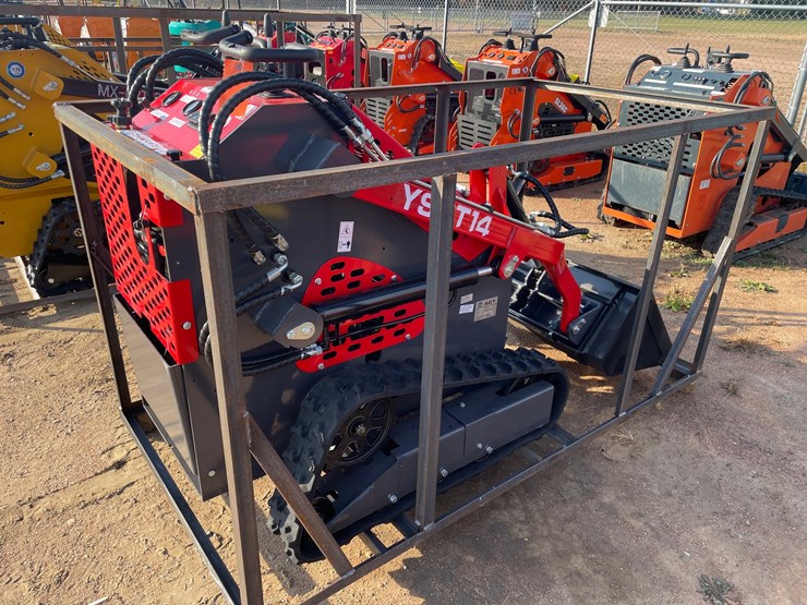 #3240-•-agt-ysrt14-skid-steer-loader-image-4