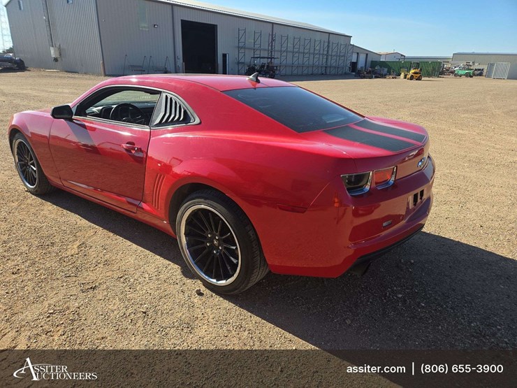 2011-chevrolet-camaro-coupe-image-4