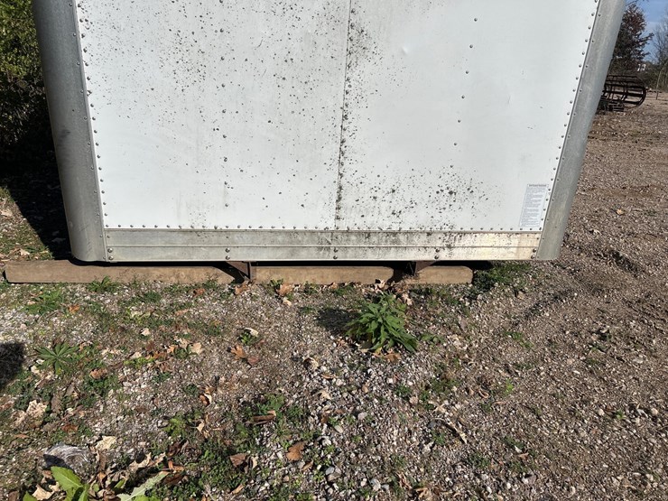 #6941-•-morgan-enclosed-truck-cargo-box-body-with-aluminum-load-blocks-image-6