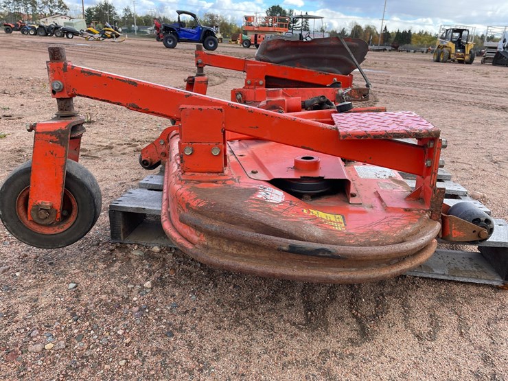 #1019-•-kubota-f2400-4wd-tractor-with-attachments-image-103