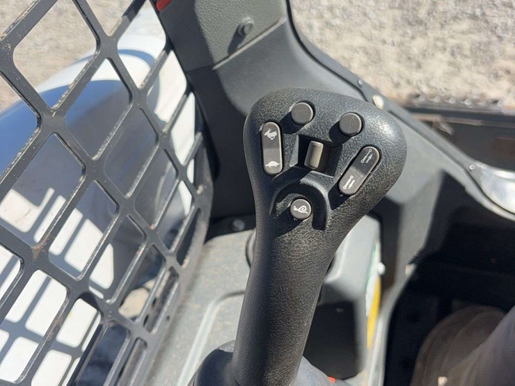 2020-bobcat-s64-wheeled-skid-steer,-991-hours,-quick-attach-hookup,-smooth-68”-bucket,-solid-tires,-s/n--b4sc11748-image-15