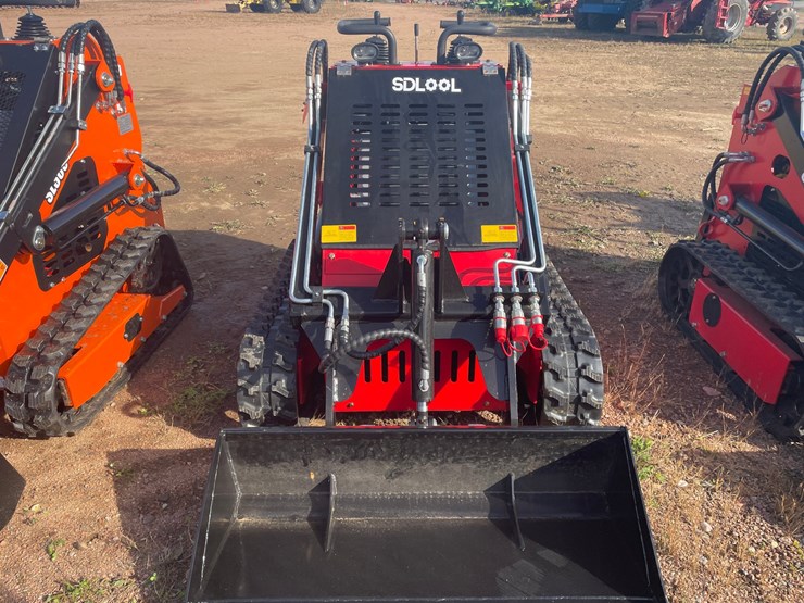 #3212-•-2026-skid-steer-loader-image-2