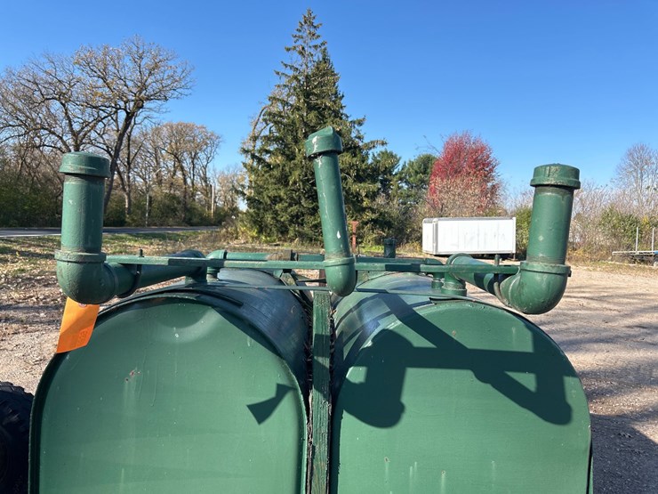 #6939-•-green-steel-waste-oil-storage-tanks-with-skid-base-image-5