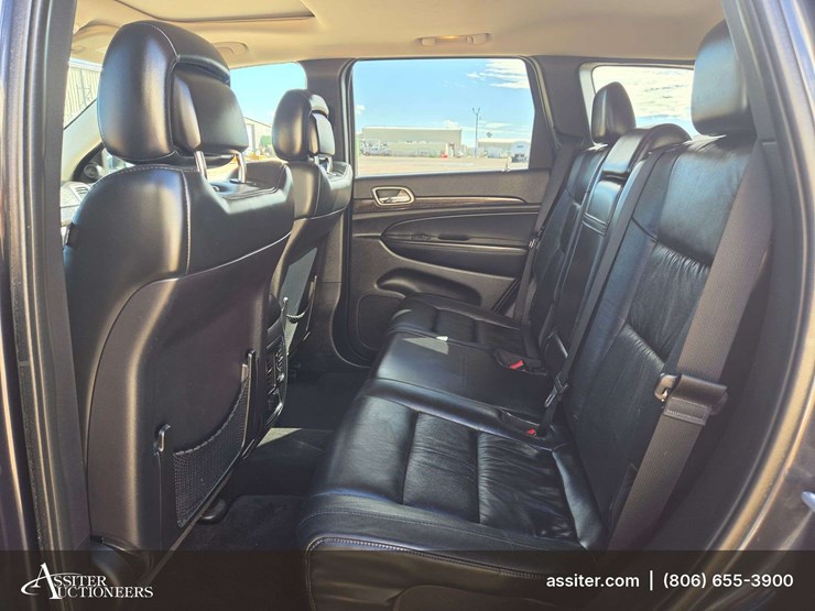 2013-jeep-grand-cherokee-laredo-image-12