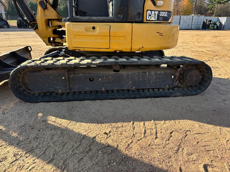 #1917-•-cat-305e2-cr-mini-excavator-image-9