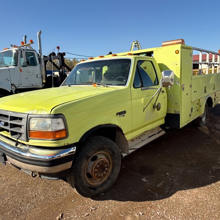 #6931 • 1997 Ford F-Super Duty Utility Service Truck