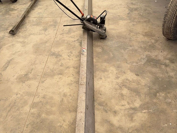 2023-mbw-concrete-screed-12’,-model-ews500,-s/n--6022089,-runs-on-milwaukee-battery-(battery-not-included),-runs-intermittently-image-1