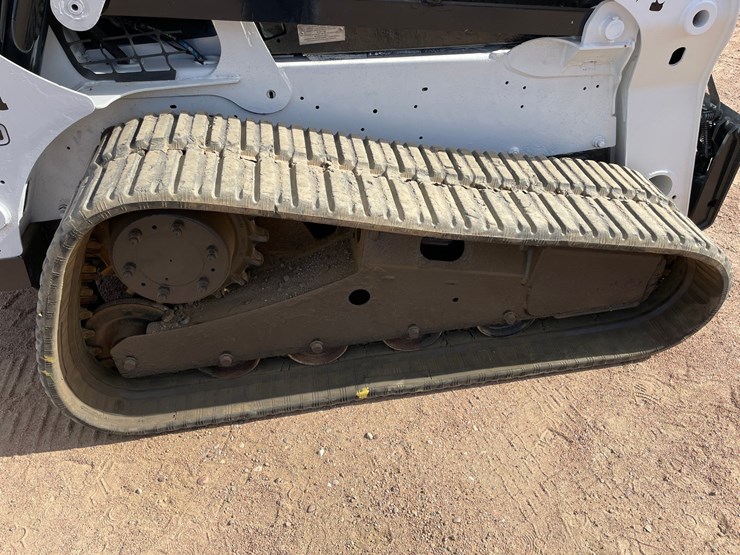 #1074-•-2014-bobcat-t650-tracked-skid-steer-image-20