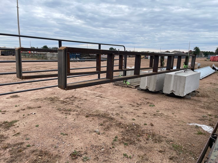 #3794-•-(2)-19'-iron-gates-image-3