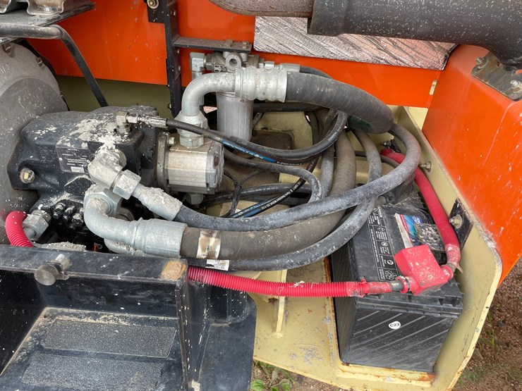 #1859-•-2015-jlg-4394rt-4x4-scissor-lift-image-24