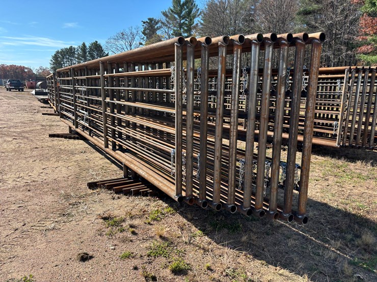 #3797-•-(10)-24'-steel-free-standing-panels-image-7