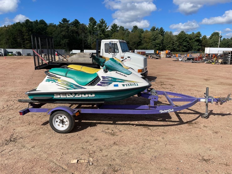 #1027-•-(2)-jet-skis-(with-registration-cards)-with-trailer-image-7
