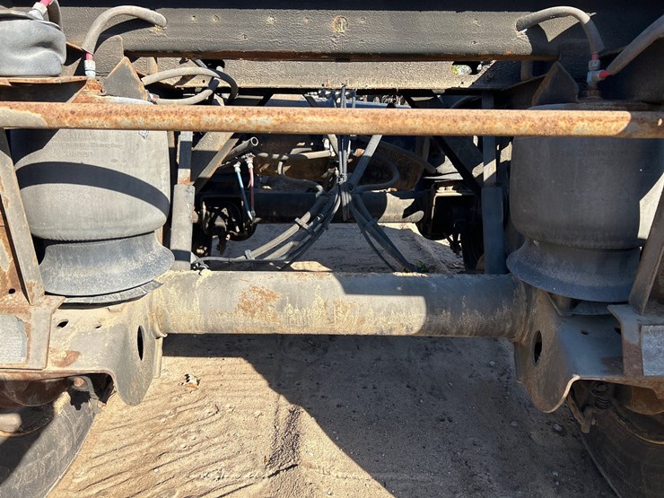 #6919-•-tandem-axle-trailer-slider-subframe-assembly-image-9