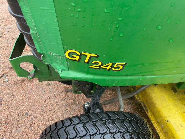 #1010-•-john-deere-gt245-riding-lawn-mower-image-63