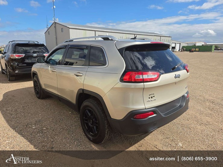 2015-jeep-cherokee-image-4