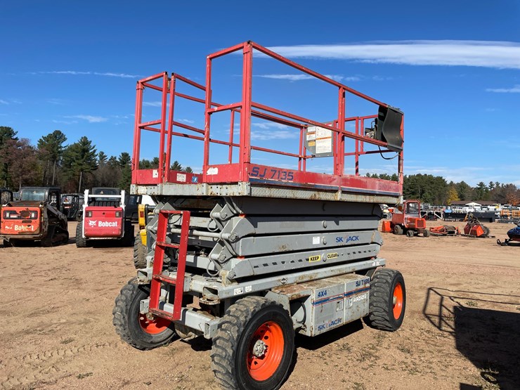 #1878-•-skyjack-sj7135-4x4-off-road-scissor-lift-image-5