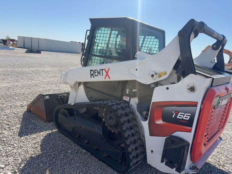 2022-bobcat-t66-tracked-skid-steer,-1367.6-hours,-radio,-quick-attach-hookup,-cab,-heat/ac,-comes-with-smooth-68”-bucket,-s/n---b4sb28773-image-7