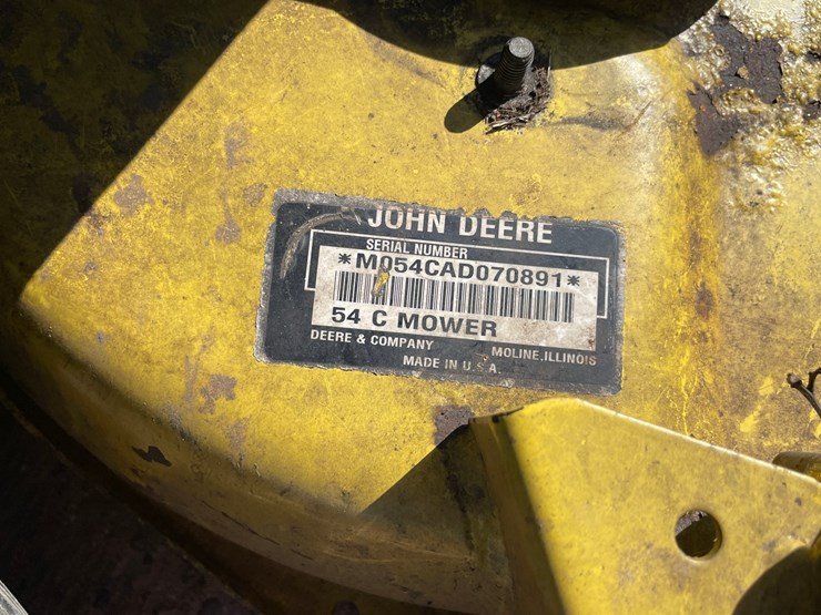 #1010-•-john-deere-gt245-riding-lawn-mower-image-18
