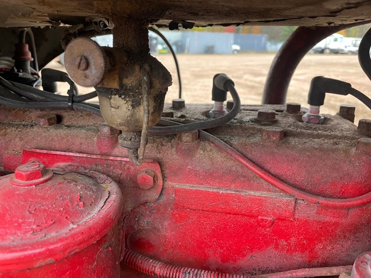 #1856-•-ford-tractor-image-30