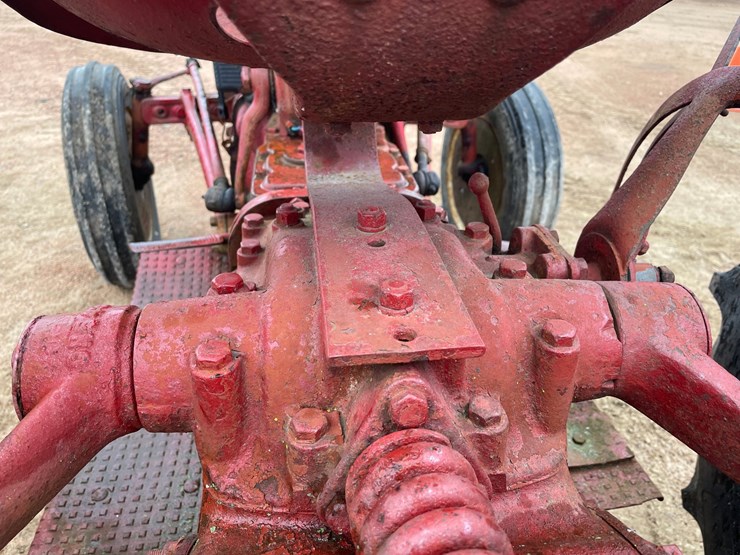 #1856-•-ford-tractor-image-42