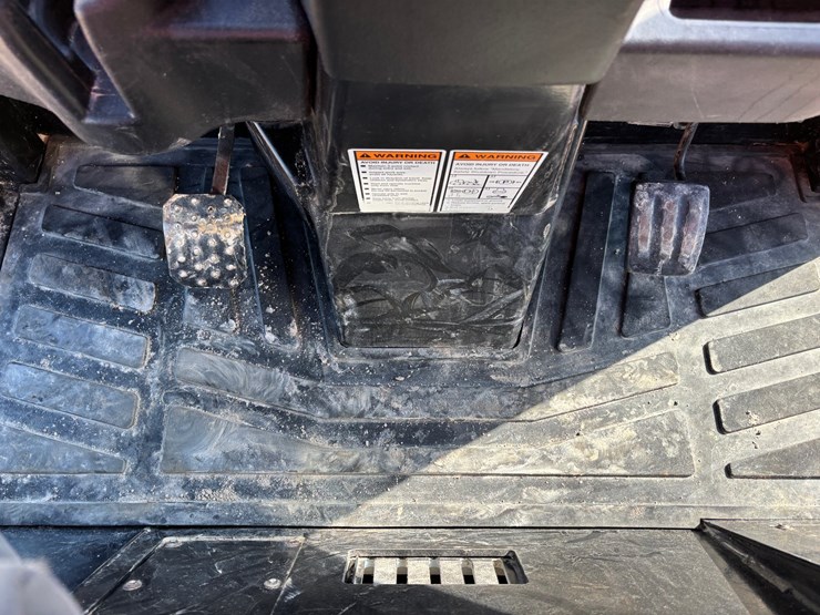 #1894-•-2023-gehl-al550-wheel-loader-image-40
