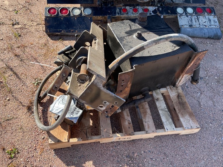 #3732-•-distributor-tank-image-15