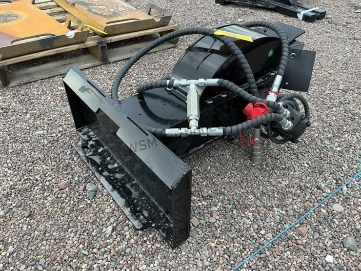 2026-giyi-stump-grinder-for-stand-up-skid-steer-image-1