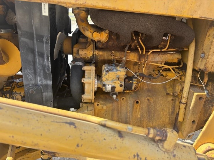 deere-300b-image-9