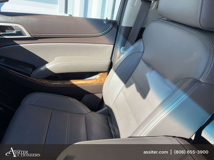 2015-gmc-yukon-denali-image-25