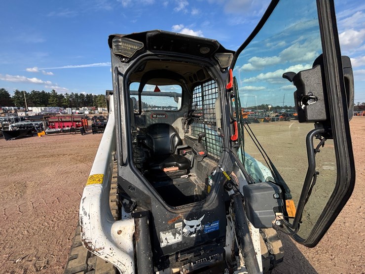 #1919-•-2021-bobcat-r-series-t66-tracked-skid-steer-image-14