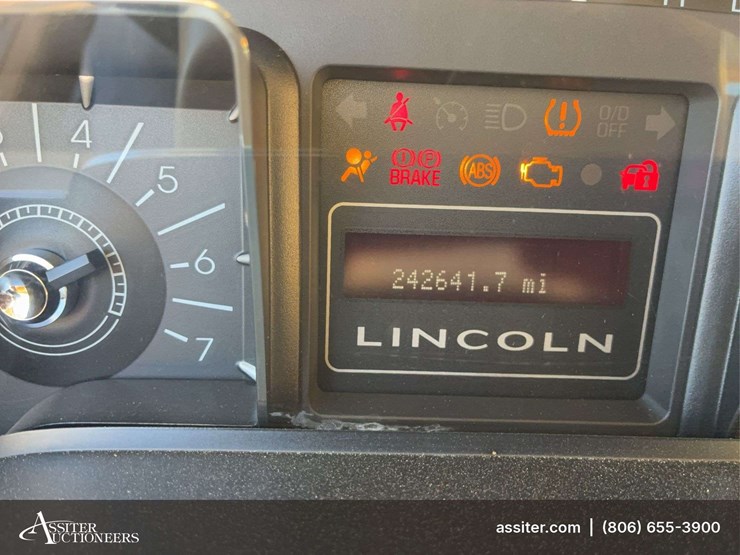 2008-lincoln-navigator-l-image-34