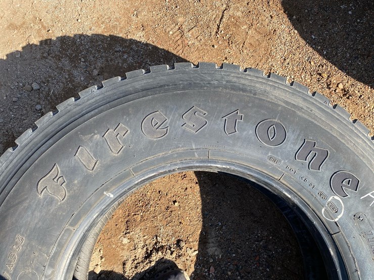 #6975-•-(1)-firestone-fd-663-radial-commercial-truck-tire-image-4