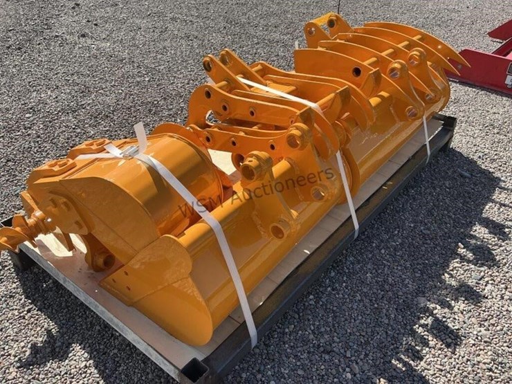 excavator-attachment-set-image-3