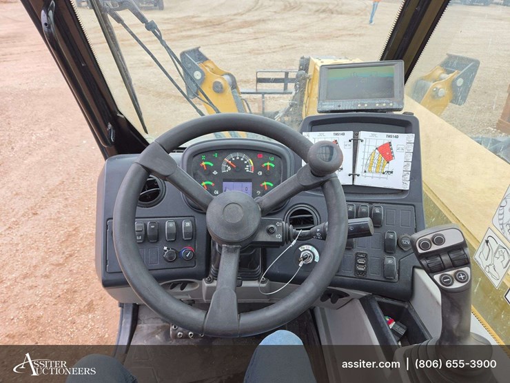 caterpillar-th514d-image-10