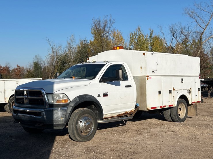 #6901-•-2011-ram-5500-heavy-duty-service-truck-(has-wi-title)-image-1