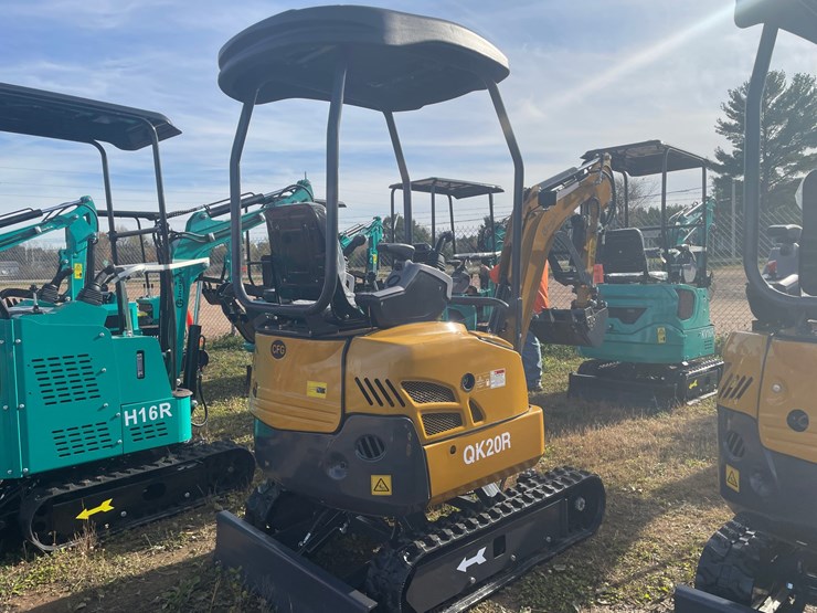 #3228-•-2026-cfg-qk20r-mini-excavator-image-3