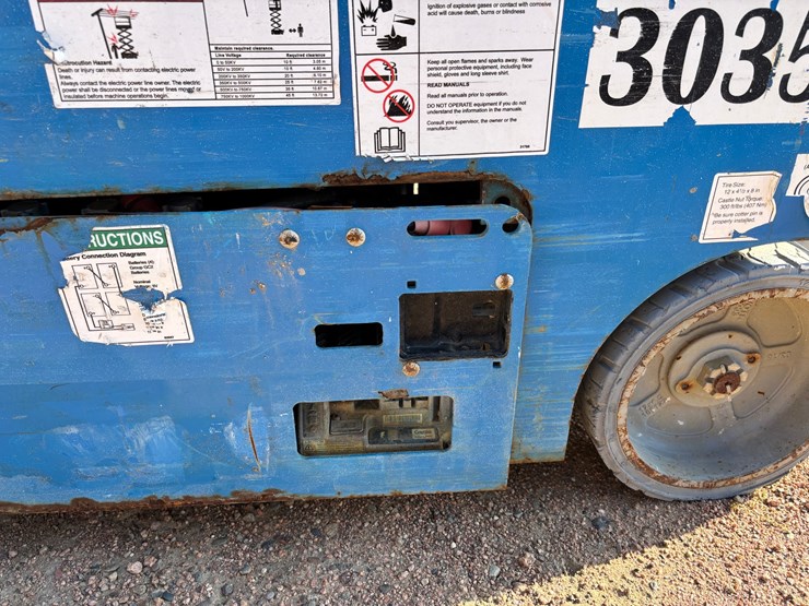 #1921-•-2018-genie-gs-1930-electric-scissor-lift-image-23