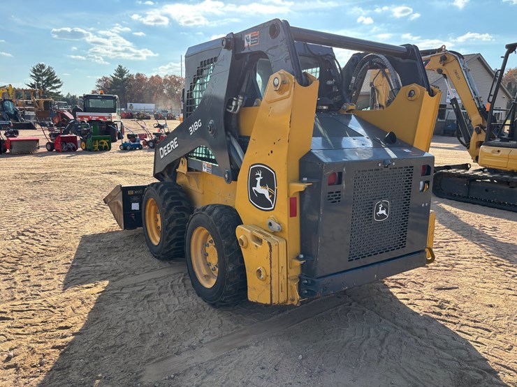 #1078-•-2023-john-deere-318g-wheeled-skid-steer-image-7