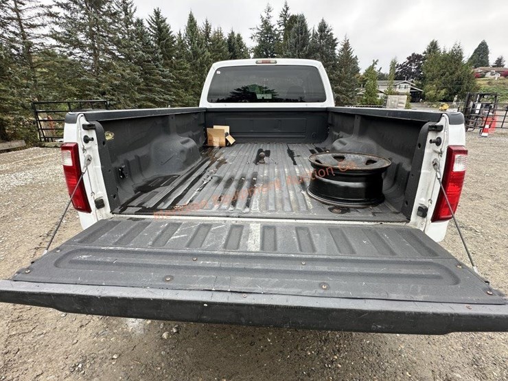 2010-ford-f-250-super-duty-4x4-pickup-image-6
