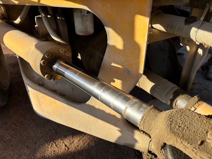 #1884-•-1998-volvo-l120c-wheel-loader-image-14
