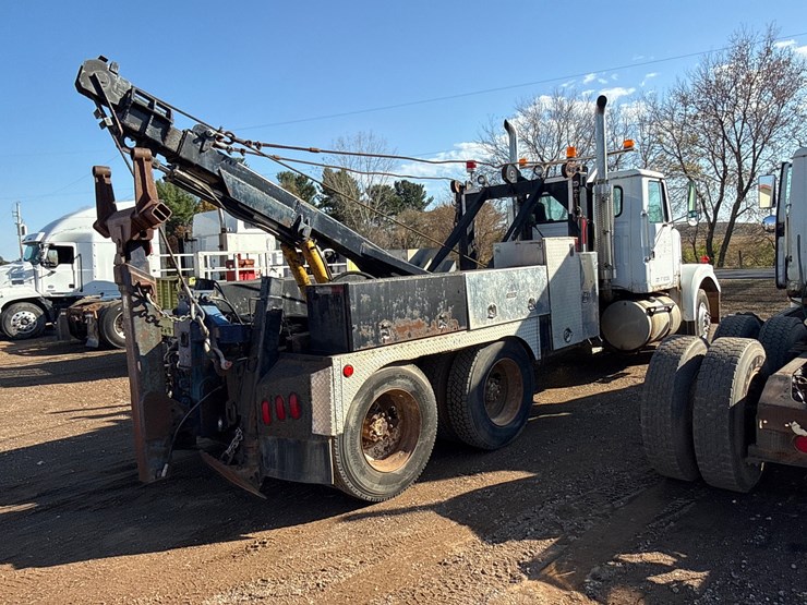 #6908-•-1985-tandem-axle-wrecker-tow-truck-(has-wi-title)-image-4