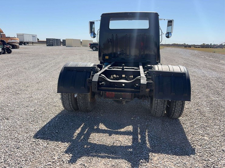 1998-international-4700-day-cab-truck,-121,834-miles,-single-axle,-255/70r22.5-tires,-dt466e-engine,-gooseneck-ball-hitch,-automatic-transmission-vin#-1hsscaan4wh551789-image-9