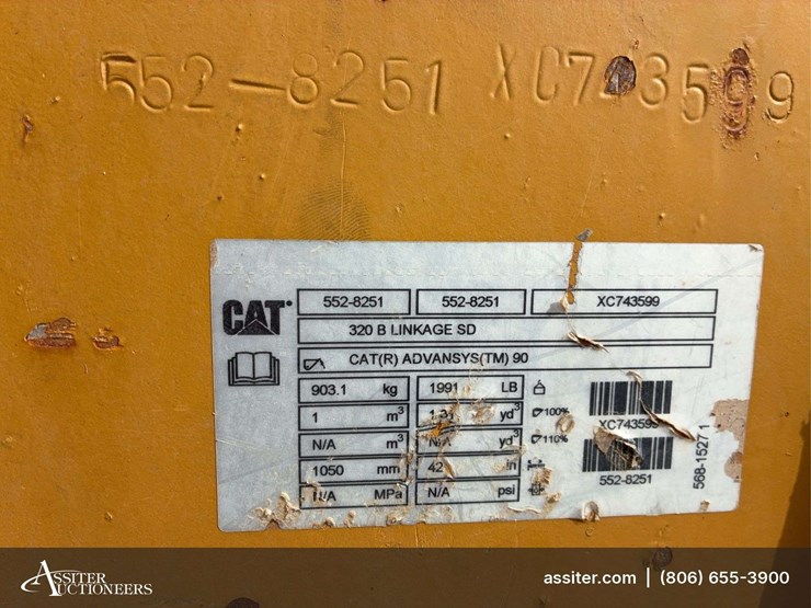 2017-caterpillar-323-image-51